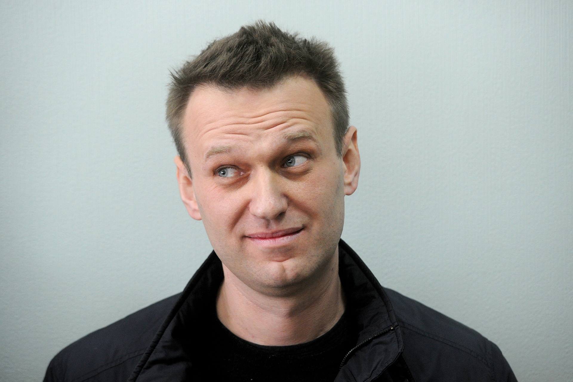 Алексея Навального внесли в список террористов и экстремистов. Теперь нельзя ему донатить и упоминать его в соцсетях?