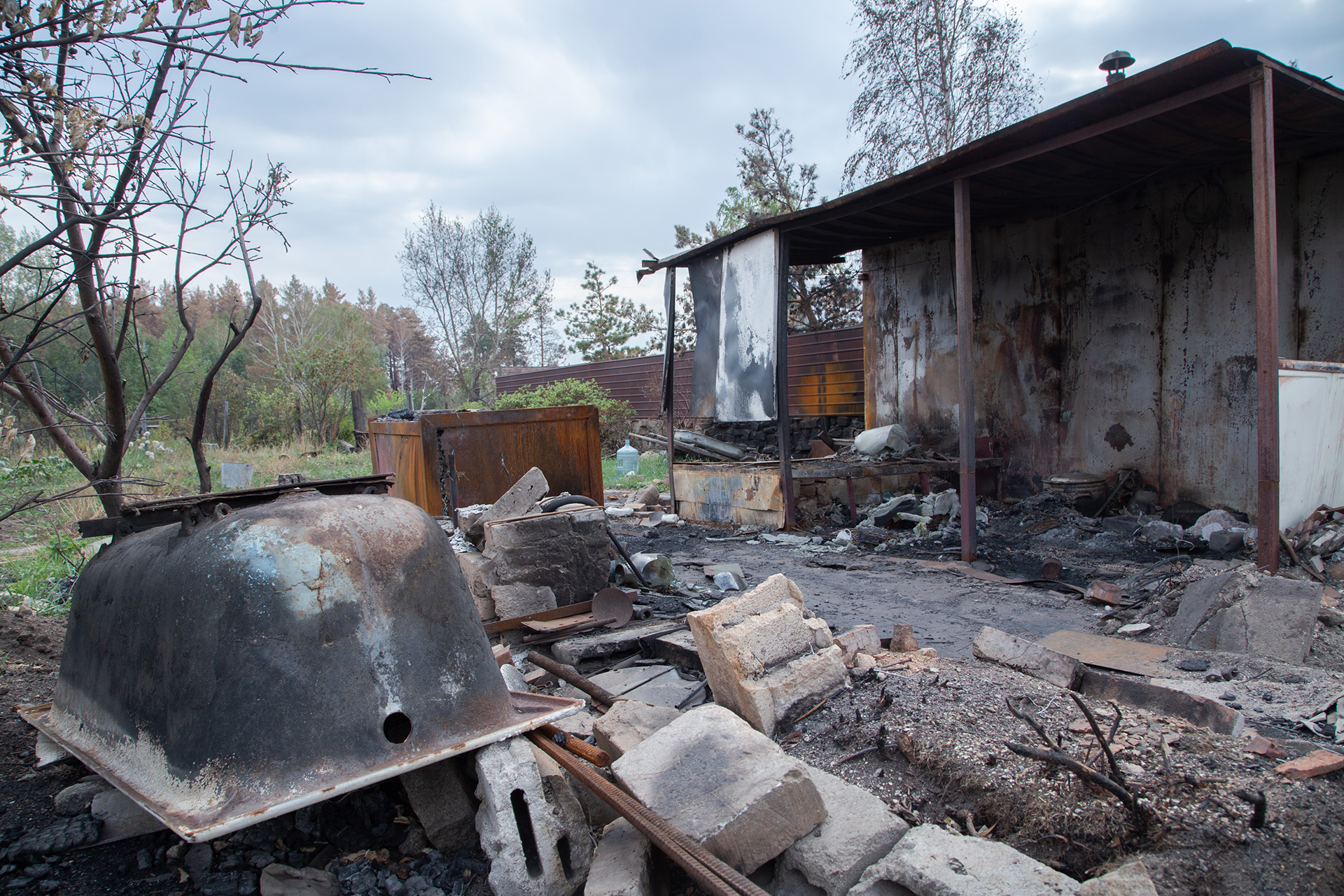 Россия в огне. Как жители сгоревших в лесных пожарах деревень пытались спасти свои дома