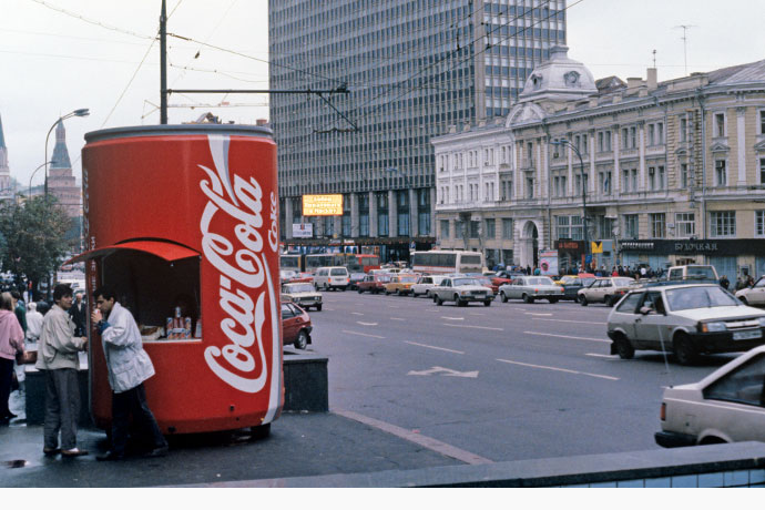 Как в Советском Союзе, а затем и в России появилась Coca-Cola