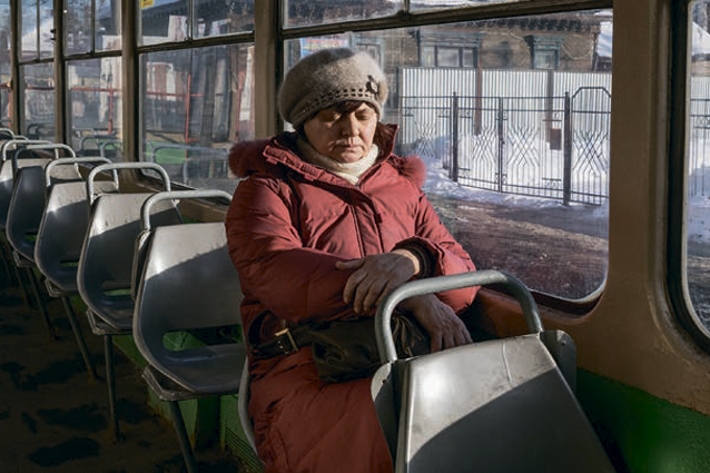 Пускать трамвай или автобус ради «одной бабушки» бессмысленно, общественный транспорт должен конкурировать за людей с личными машинами