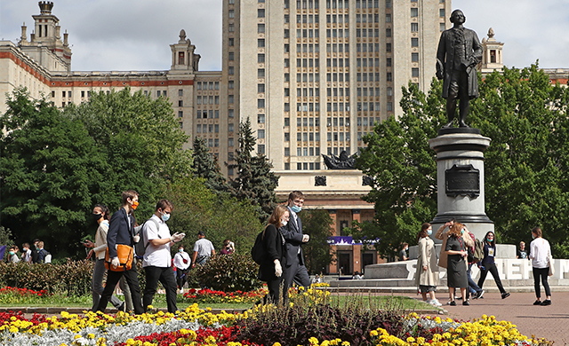 Проходной балл на мехмат МГУ упал на 77 баллов. Что происходит?