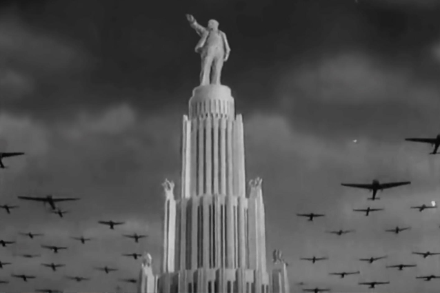 Кадр из фильма «Новая Москва»
