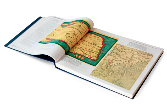 Атлас Курильских островов – одна из первых книг Мамута, отпечатанных в новой типографии