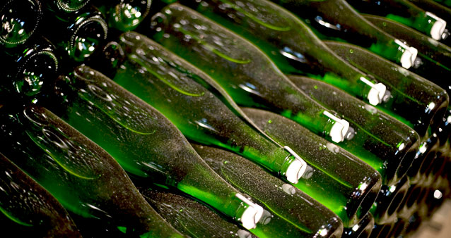 Клуб «Сноб» приглашает на лекцию Бориса Титова «Как сделать настоящее шампанское»