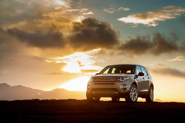 Внешне и технически Land Rover Discovery Sport очень близок к Evoque. Главное отличие – третий ряд сидений в салоне.