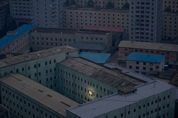 Дамир Саголж, Босния и Герцеговина, Reuters Портрет основателя Северной Кореи Ким Ир Сена на здании в столице Кореи Пхеньяне.  Пхеньян, Северная Корея, 5 октября
