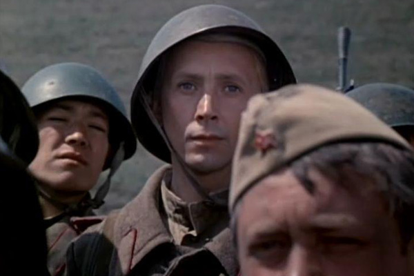 Кадр из фильма «Военно-полевой роман»