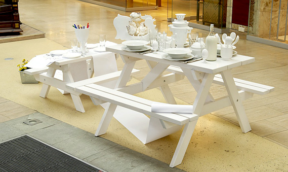 Выставка «Декор стола» на тему «Ужин для шефа», 2008 год. Picnic Table Марии Ватолиной для Айзека Корреа