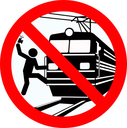 Описание с сайта МВД: СЕЛФИ на вагонах поездов бьет током!