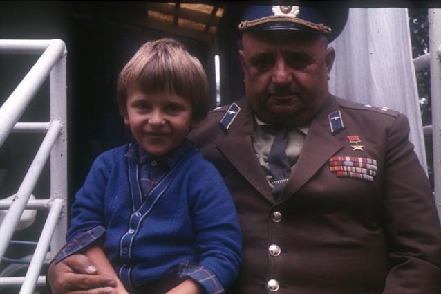 Яков и его крёстный отец, герой Сталинградской битвы, лётчик-истребитель Захар 