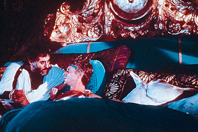Кадр из фильма «Калигула», 1979