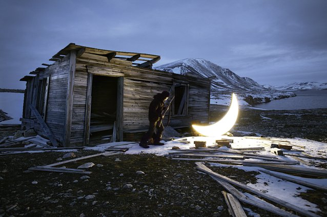 1_Private moon in Arctic.jpg