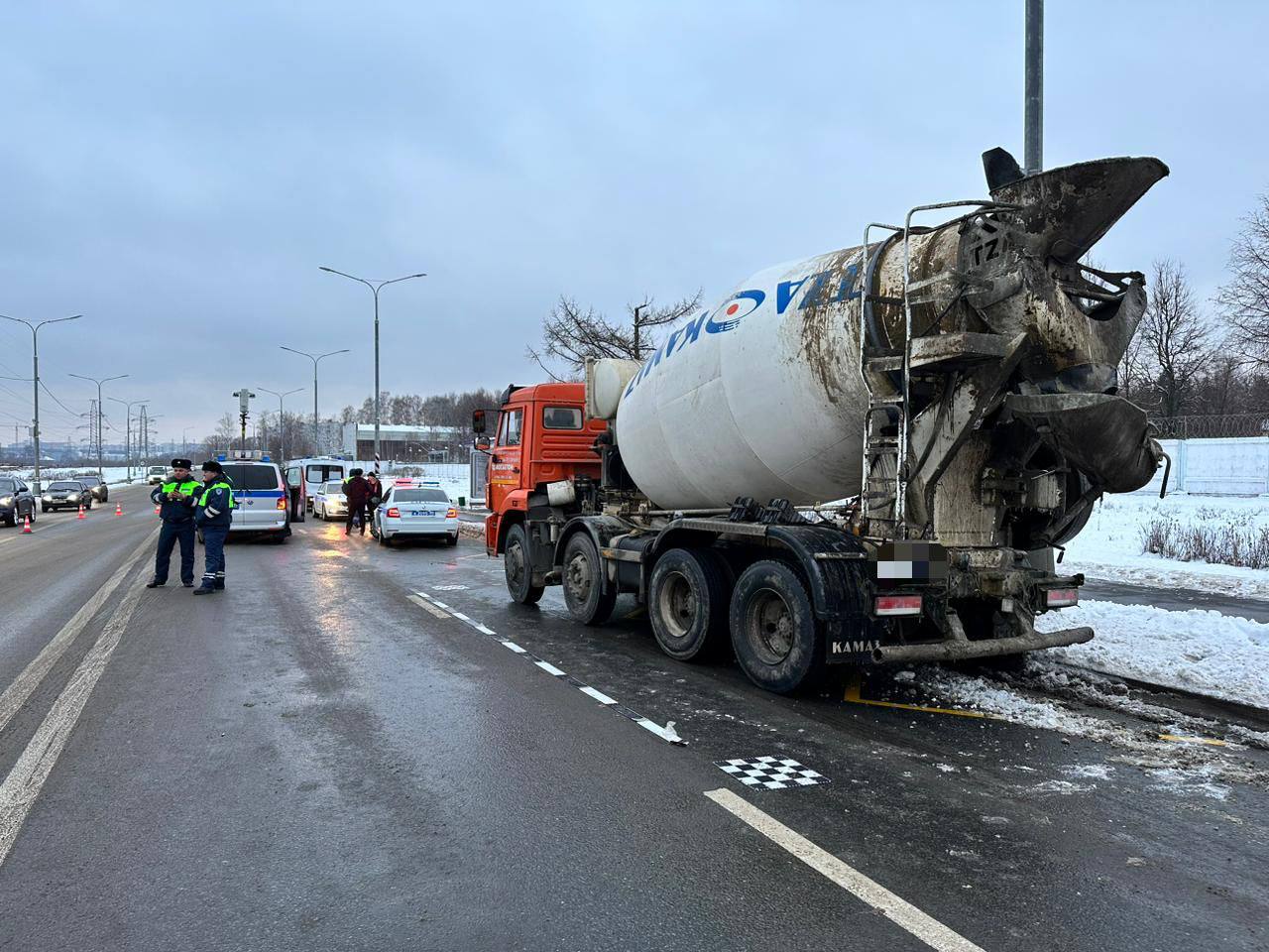 Девочку сбил камаз