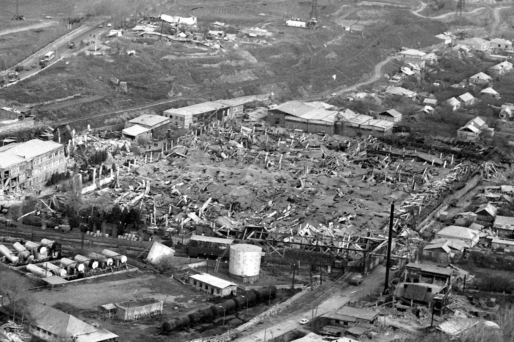 Город спитак армения. Землетрясение в Армении в 1988. Армения Спитак землетрясение 1988 город. Землетрясение в Армении Спитак.